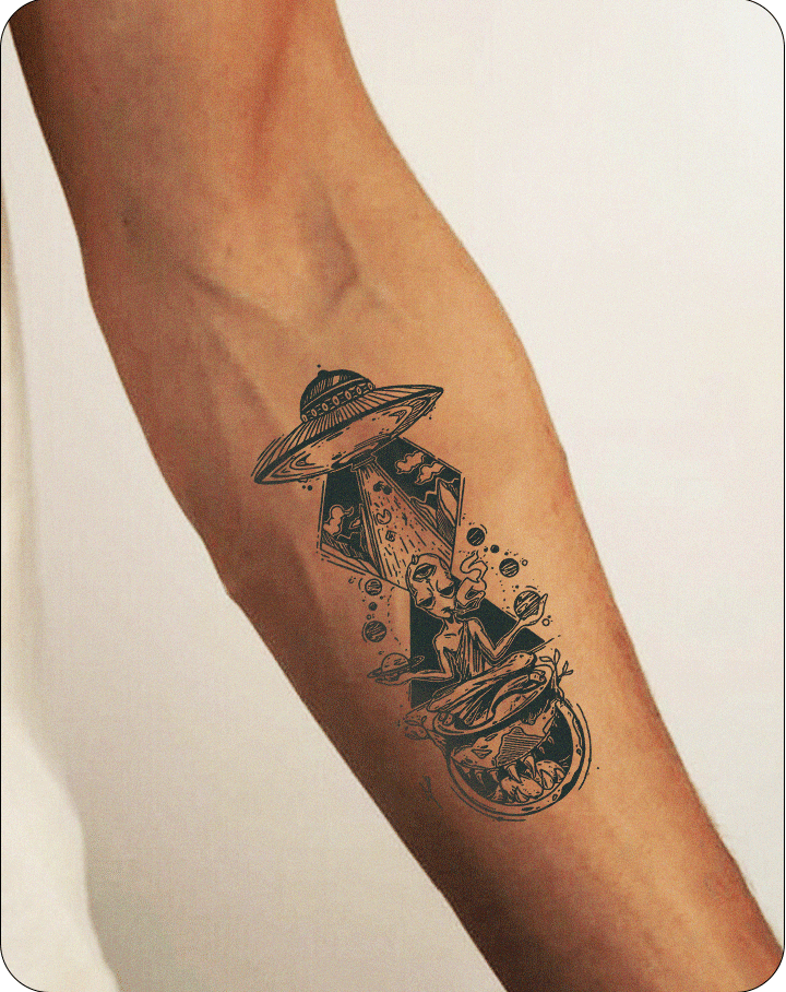 alien tattoos on hand